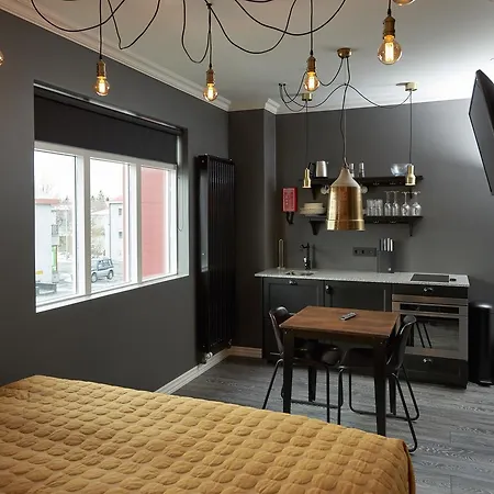 Hotel 105 - A Townhouse 3*